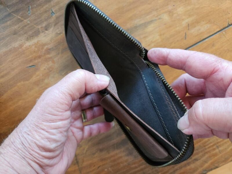 Leather Wallet for Outdoor Enthusiasts - Image 4