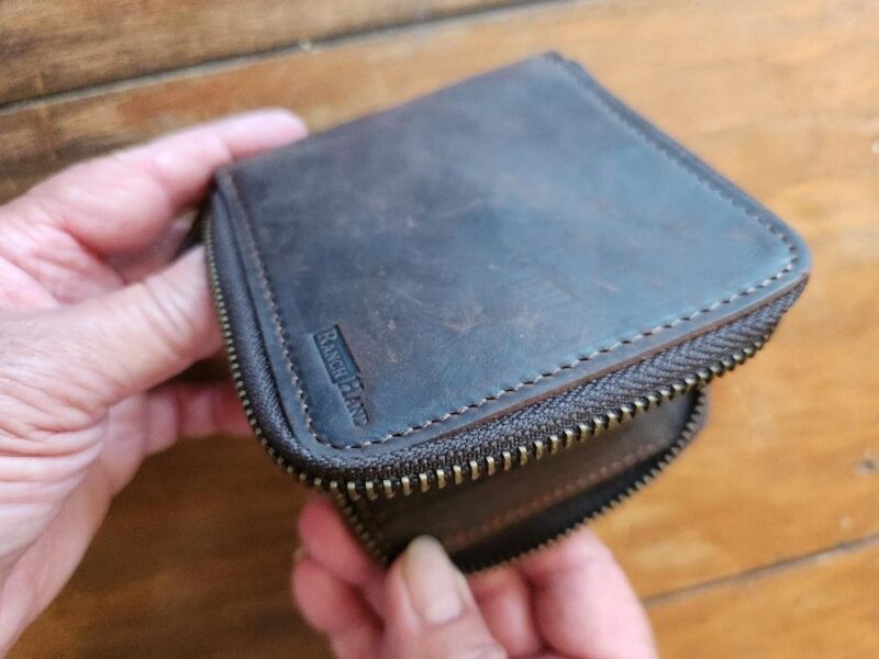 Leather Wallet for Outdoor Enthusiasts - Image 6