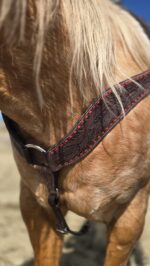 Buckstitch breast collar. handmade leather horse tack by ranch hand (8)