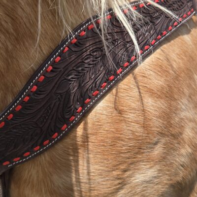 Buckstitch breast collar. handmade leather horse tack by ranch hand (8)